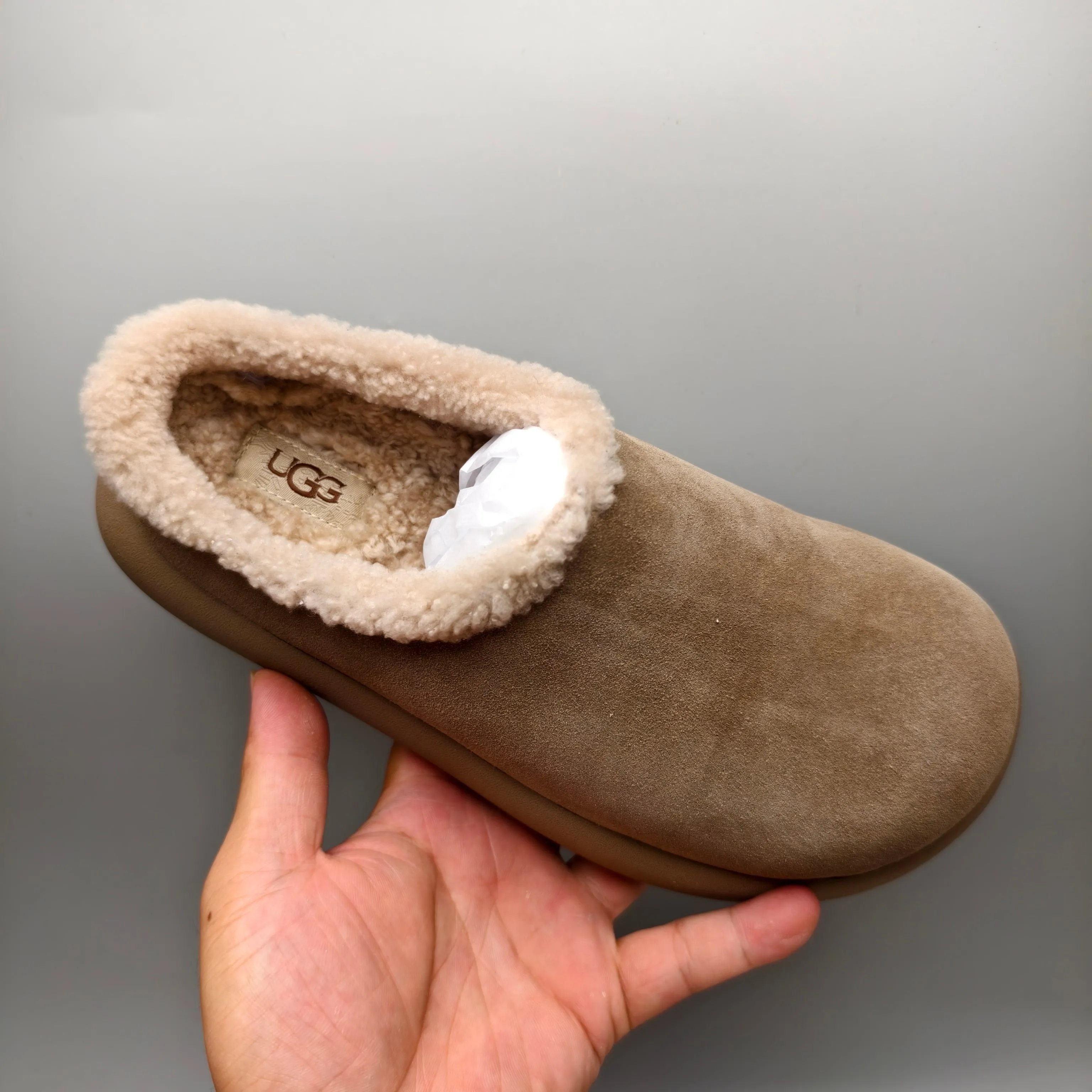 💰480 UGG sheepskin all-in-one snow boots 6088 UGG sheepskin all-in-one snow boots slip-on home shoes potato thick-soled women's shoes color: maroon antelope brown sand chocolate matching code: 35-40
